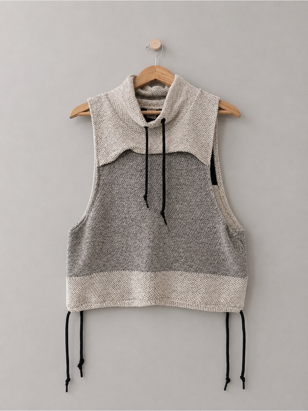 Te Verde Knit Sleeveless Hoodie Sweater Vest Gray Cream Drawstring Women M